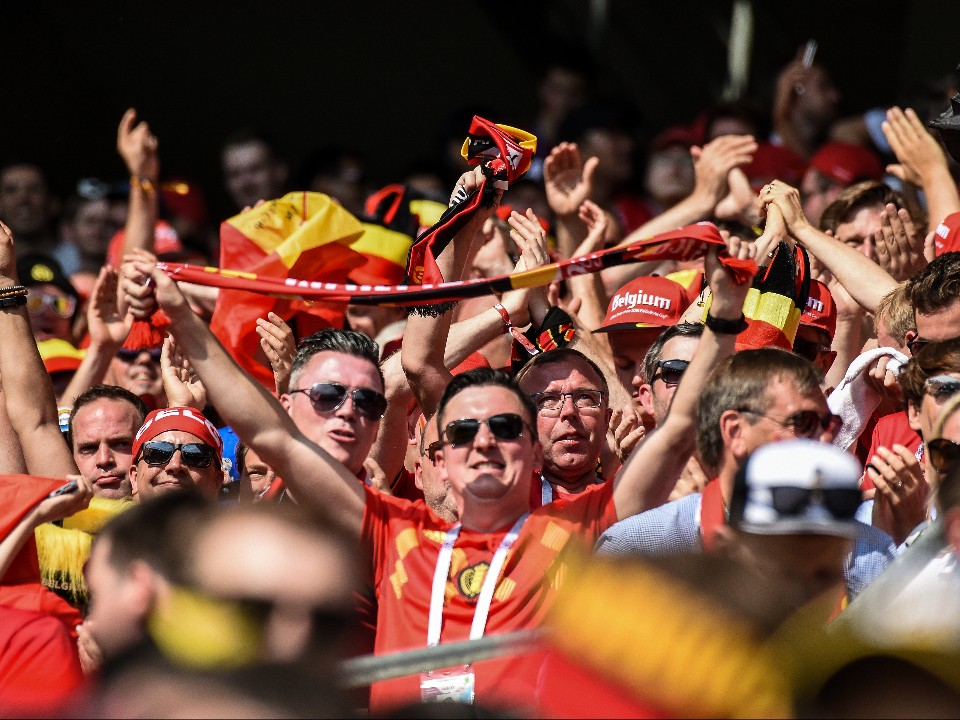 «Водку не надо, а пиво можно»: экс-защитник ЦСКА о возвращении алкоголя на стадионы