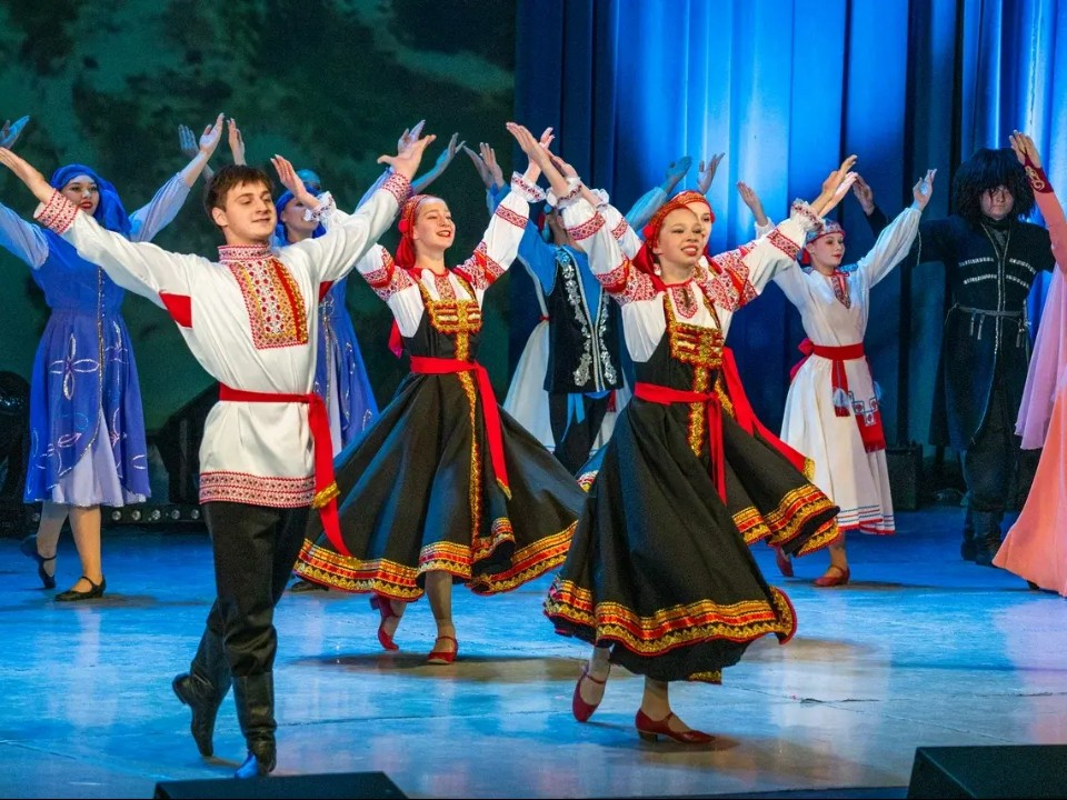 Аншлаги на концертах и выступления с передовой: как в Московской области отметили День народного единства