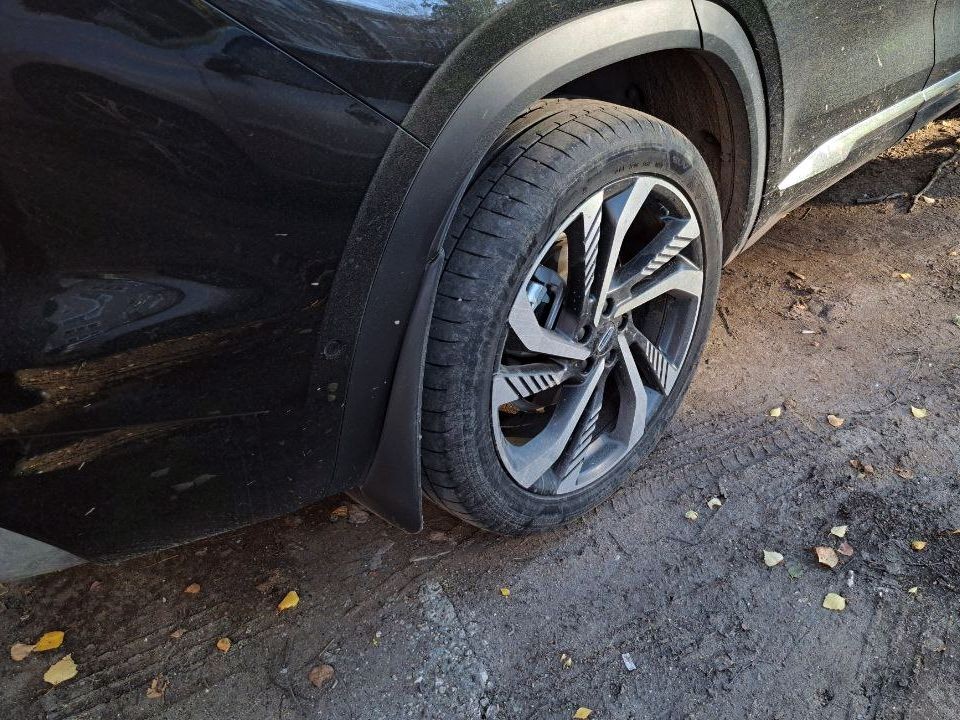 Резина однозначно задубеет: автоэксперт указал точную температуру, когда летние шины подведут