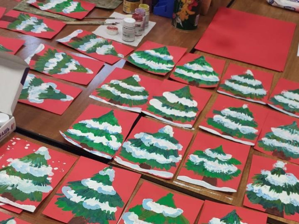 Волшебство своими руками в Реутове: как дети с ОВЗ создали 120 новогодних чудес для бабушек и дедушек