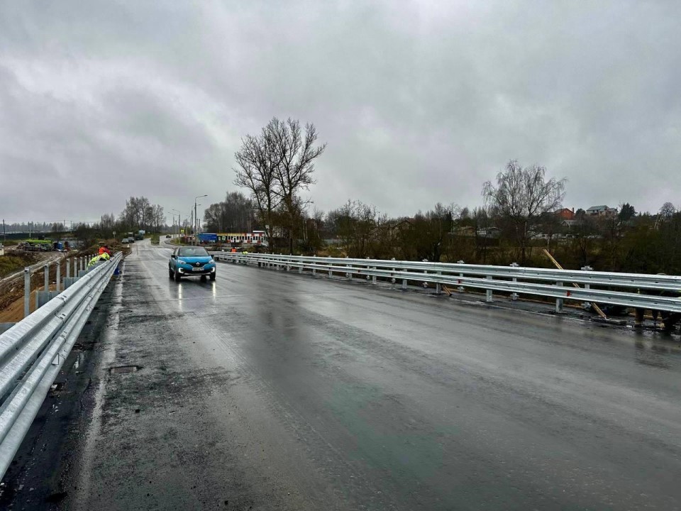 «Дороги жизни» в действии: как нацпроект вернул мост в Поречье. Что изменилось для местных жителей?
