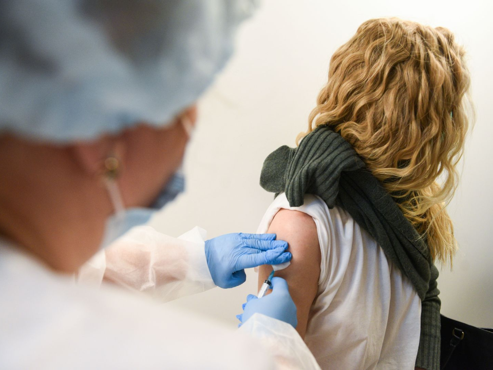 Стал известен график работы мобильно пункта вакцинации от гриппа на ноябрь