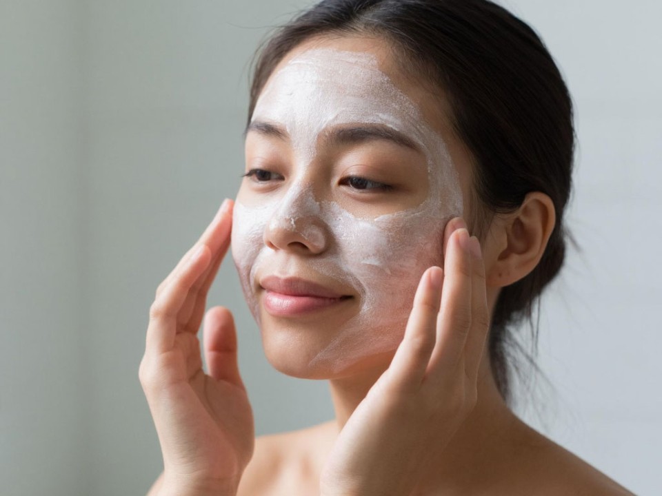 Красота без переплат: какие салонные процедуры можно повторить дома