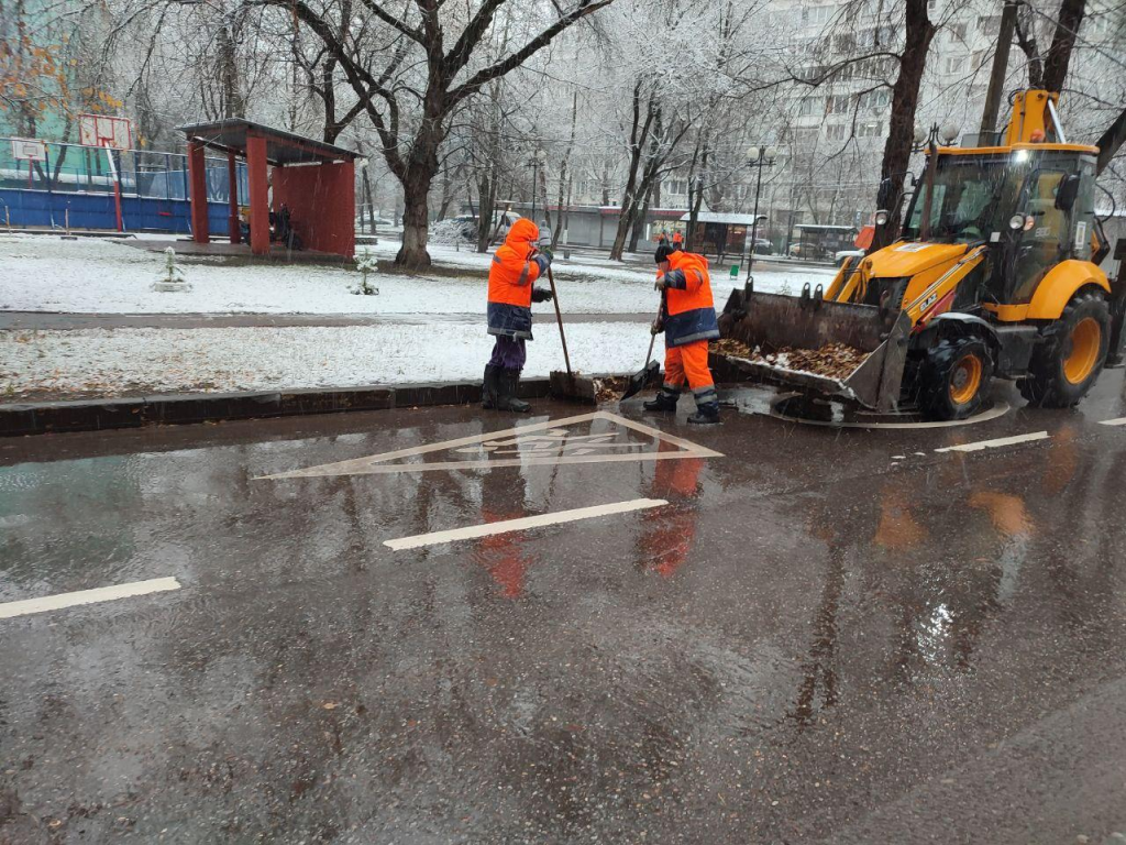 Первый снегопад показал готовность дорожных служб Люберец к зиме