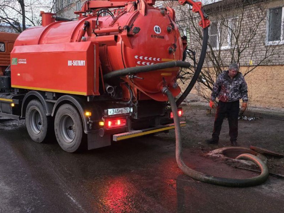 Каждая салфетка — шаг к потопу: что нельзя бросать в канализацию и почему коммунальщики в Щелкове не остаются без работы