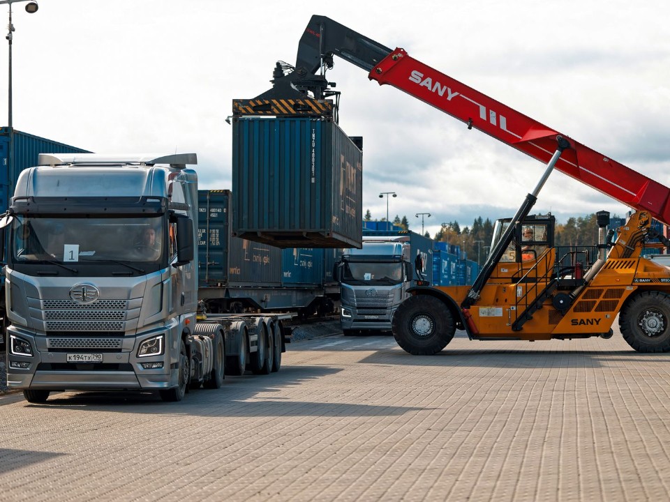 Современный транспортный хаб в деревне Наугольное примет первые грузы в конце 2025 года