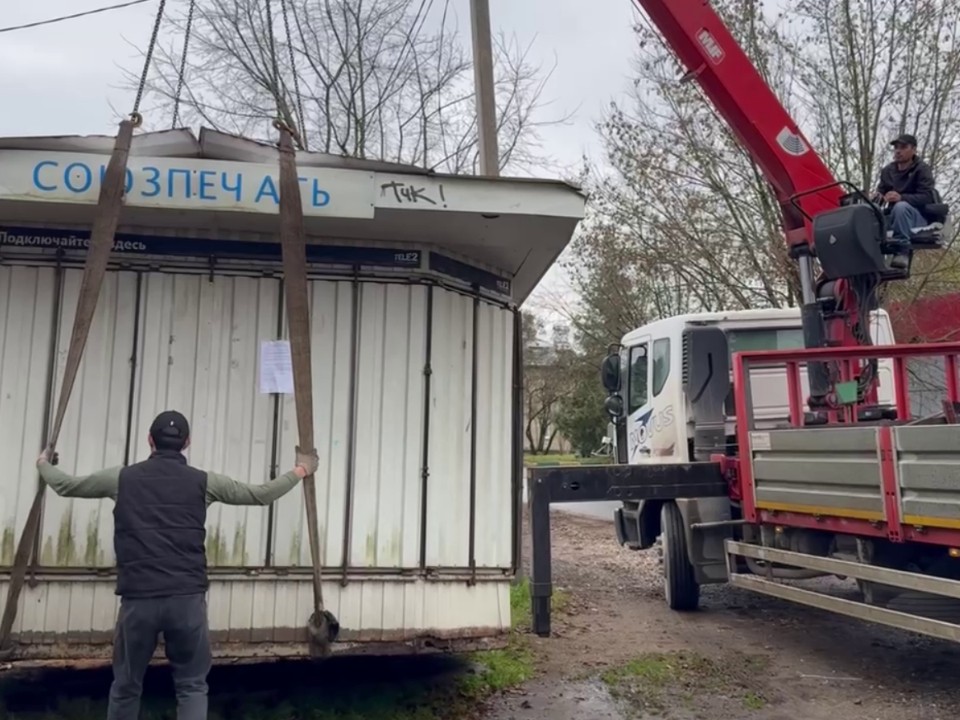 Незаконные торговые павильоны убирают с рузских улиц