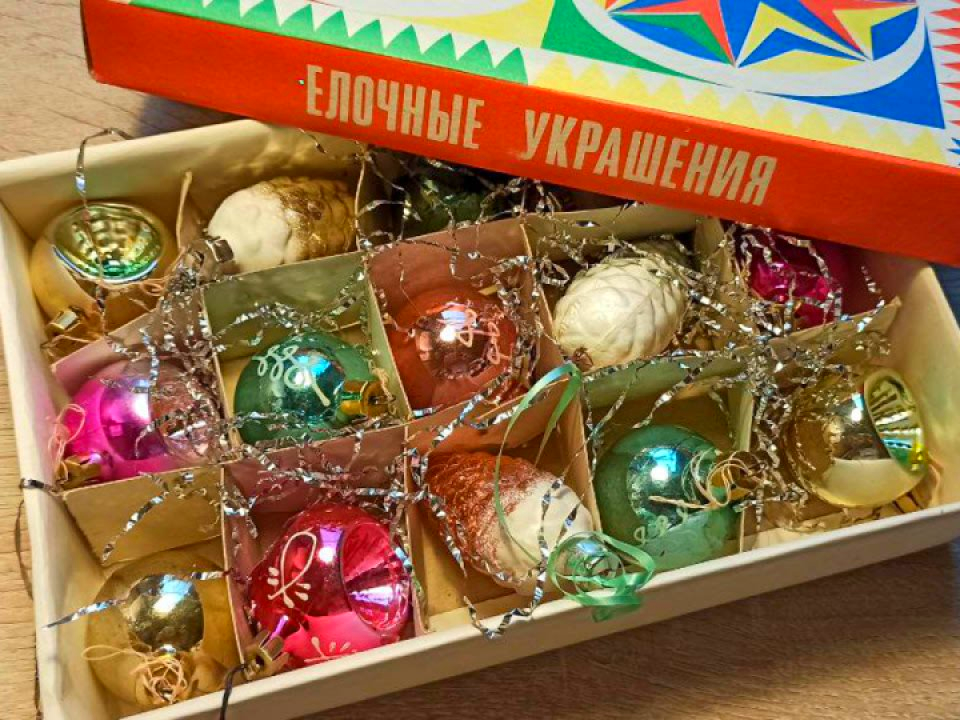 Грядет Новый год: жителей поселка Цветковский приглашают украсить елку