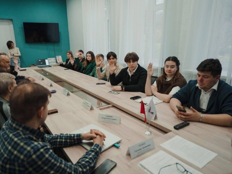 Инициатива не наказуема: как прошло первое заседание молодежного парламента Подмосковья