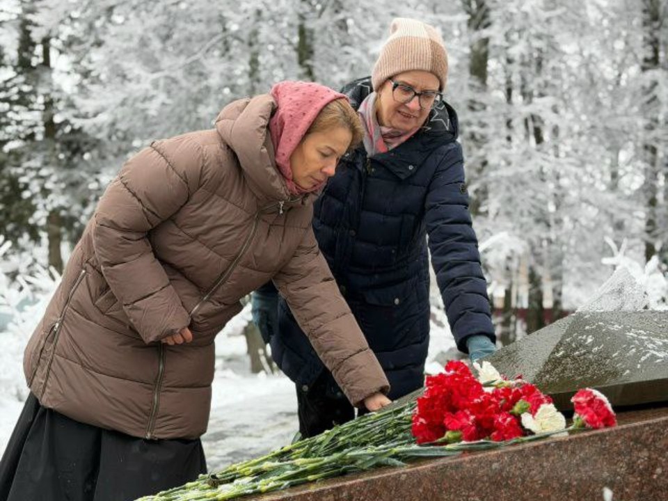 Автопробегом по местам боевой славы почтили память героев-панфиловцев