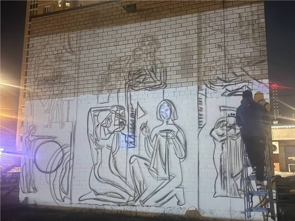 Эскиз нового мурала нанесли на стену здания в Пироговском