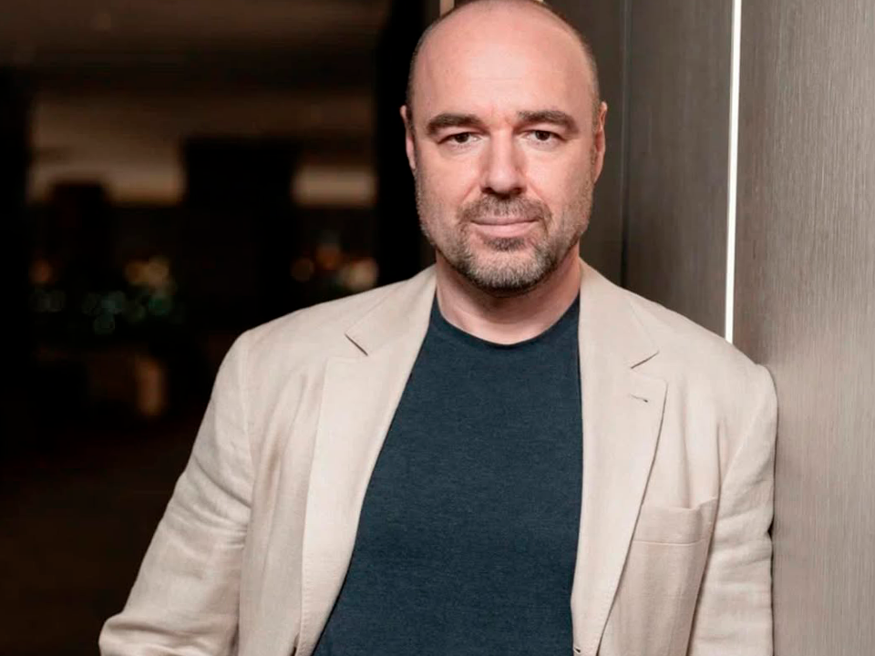 Елена Товстик намекнула на воссоединение с мужем после слухов об измене с Полиной Дибровой