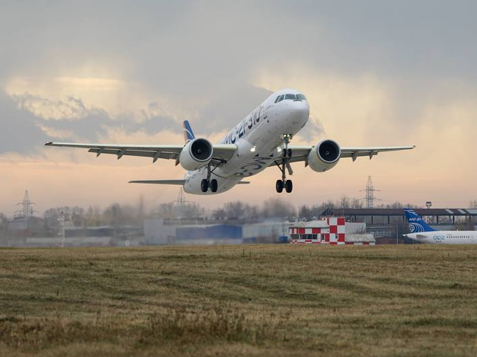 Полностью импортозамещенный самолет МС-21 поднимут в небо в Жуковском через месяц
