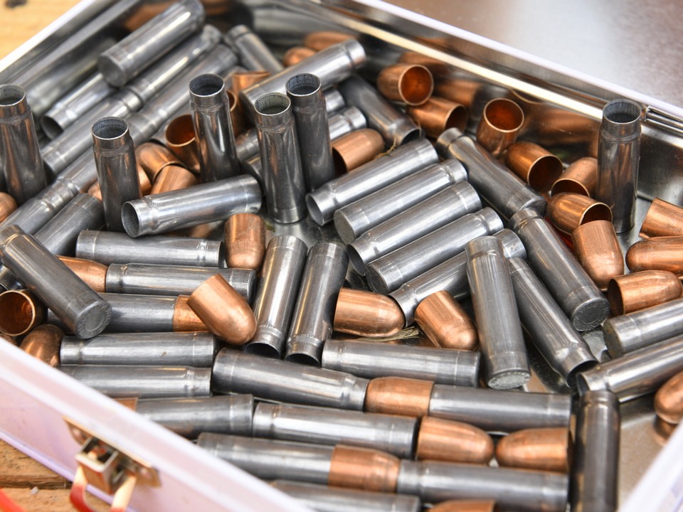 Корпус квадрокоптера и гильзы от патронов: ученики школы №7 смогли вблизи изучить военные предметы