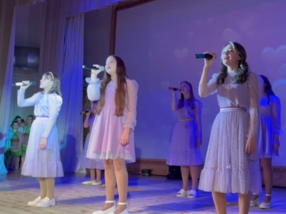 «Ангелы» поздравили волоколамских мам