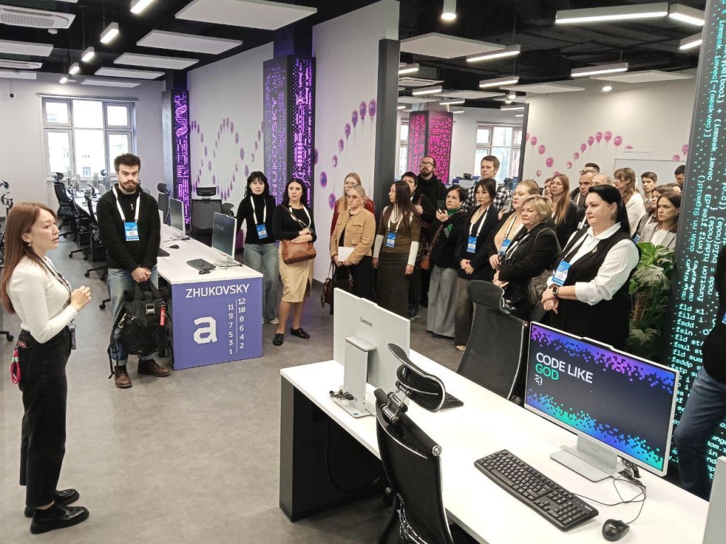 Будущее за креативом: чему учат детей в школах креативных индустрий и как туда попасть