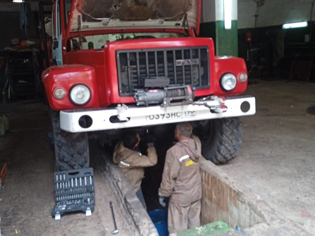 К зимней «спячке» готовят технику ступинские лесничие