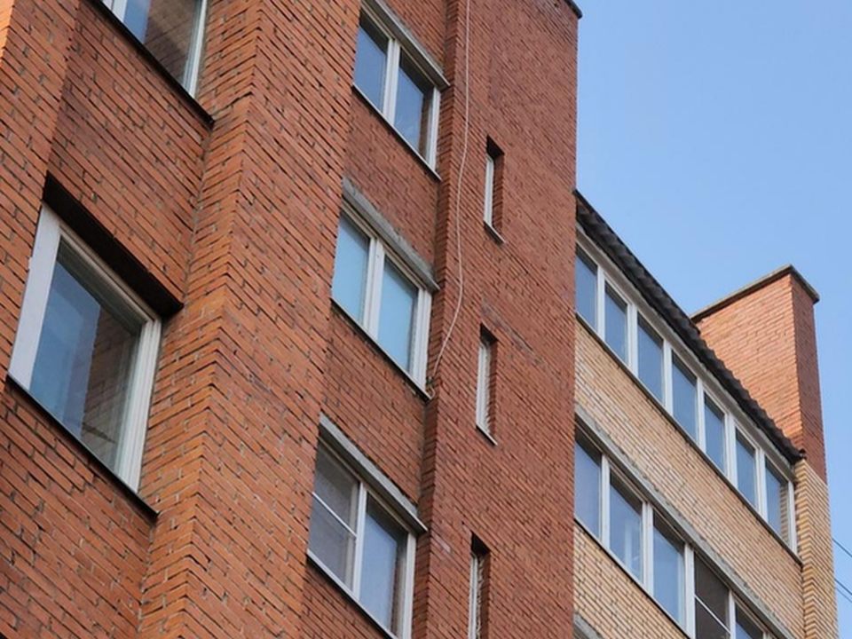 В многоквартирнике в Кашире-2 устранили протечку кровли после обращений жителей