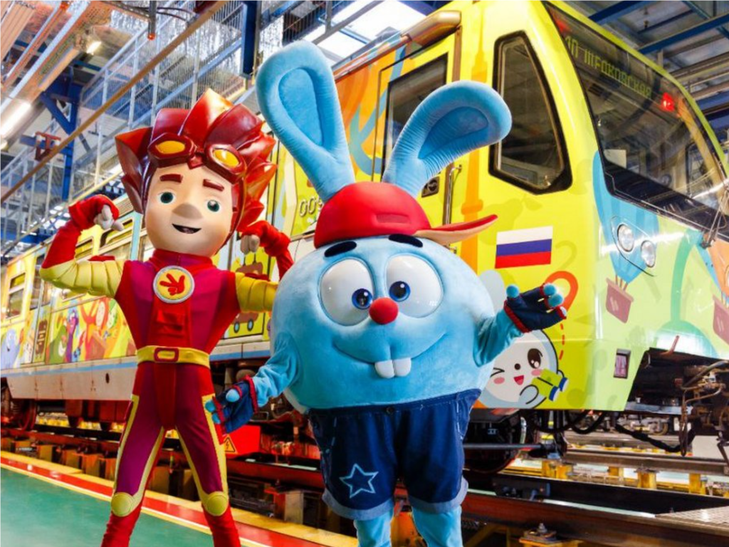 Героев любимых мультфильмов дети встретят в тематическом поезде метро