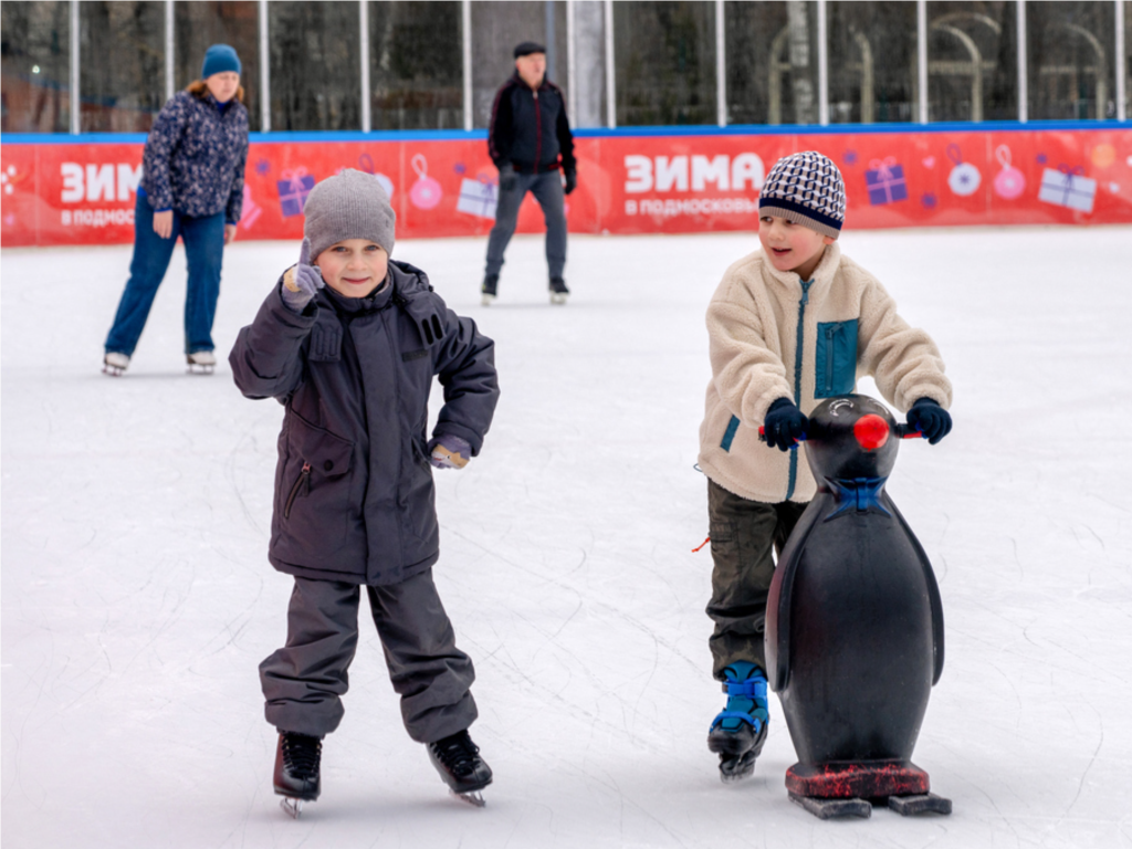 Подготовку к заливке главного катка города начали напротив ДК «Яуза»