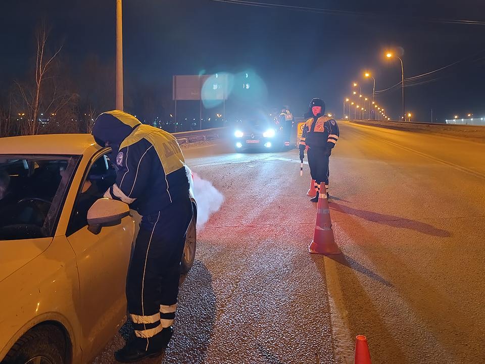 Нервный пассажир: что выдало мужчину в такси с крупной партией наркотиков