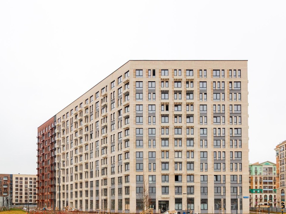 Почти как на Рублевке: в Одинцове сдали два корпуса нового ЖК с панорамными видами. Чем удивят новоселов?