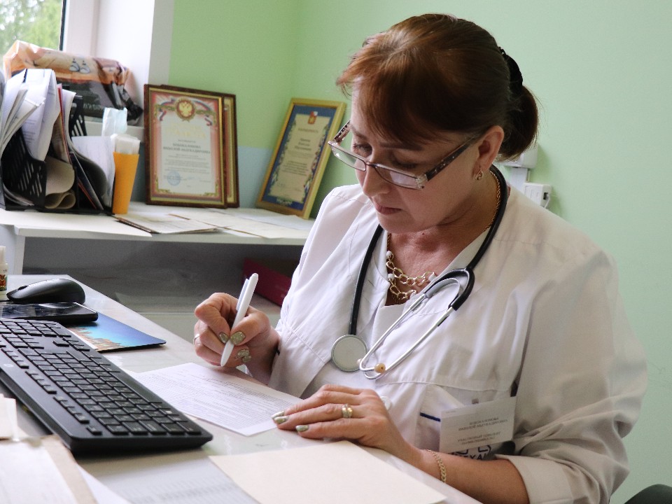 Врач-эндокринолог примет пациентов в Колюбакине 21 ноября