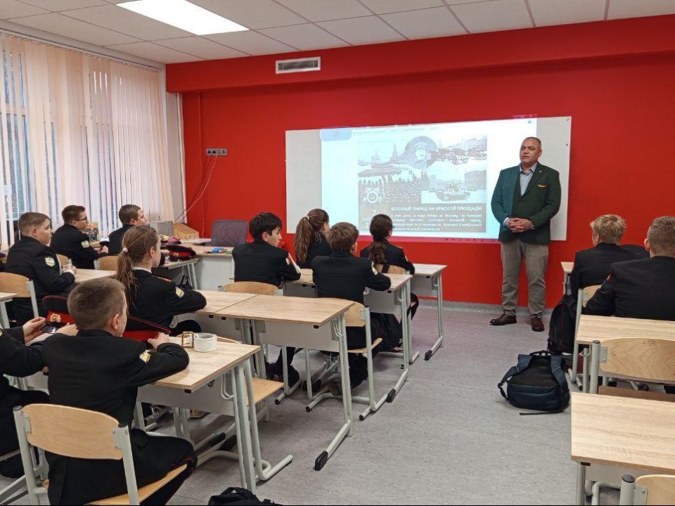 Ветеран СВО рассказал кадетам, как не сломаться на передовой