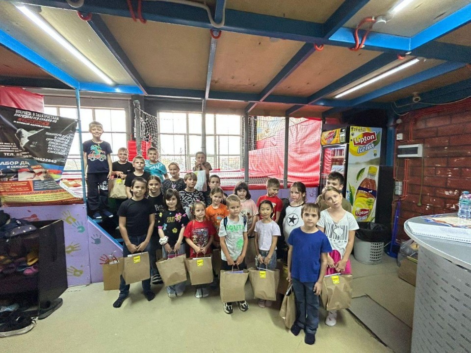 Батуты, подарки и море радости: как в Электростали устроили праздник для особенных детей