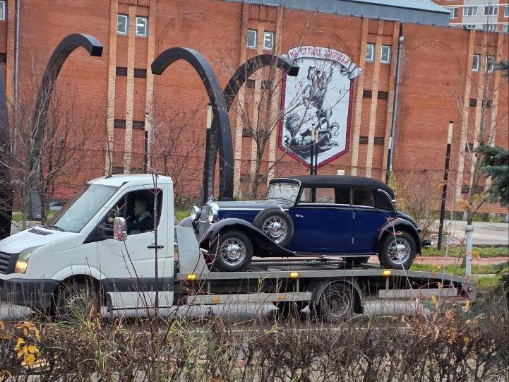 Автомобиль Штирлица увез эвакуатор в Подольске