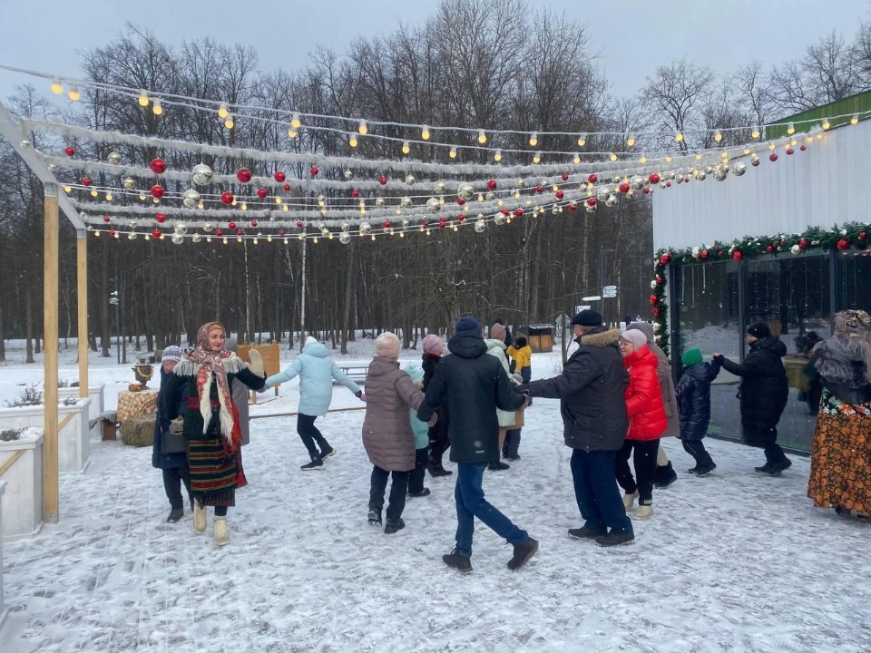 Как изменится парк «Авангард» зимой: елка, горка, лыжи и приемная Деда Мороза