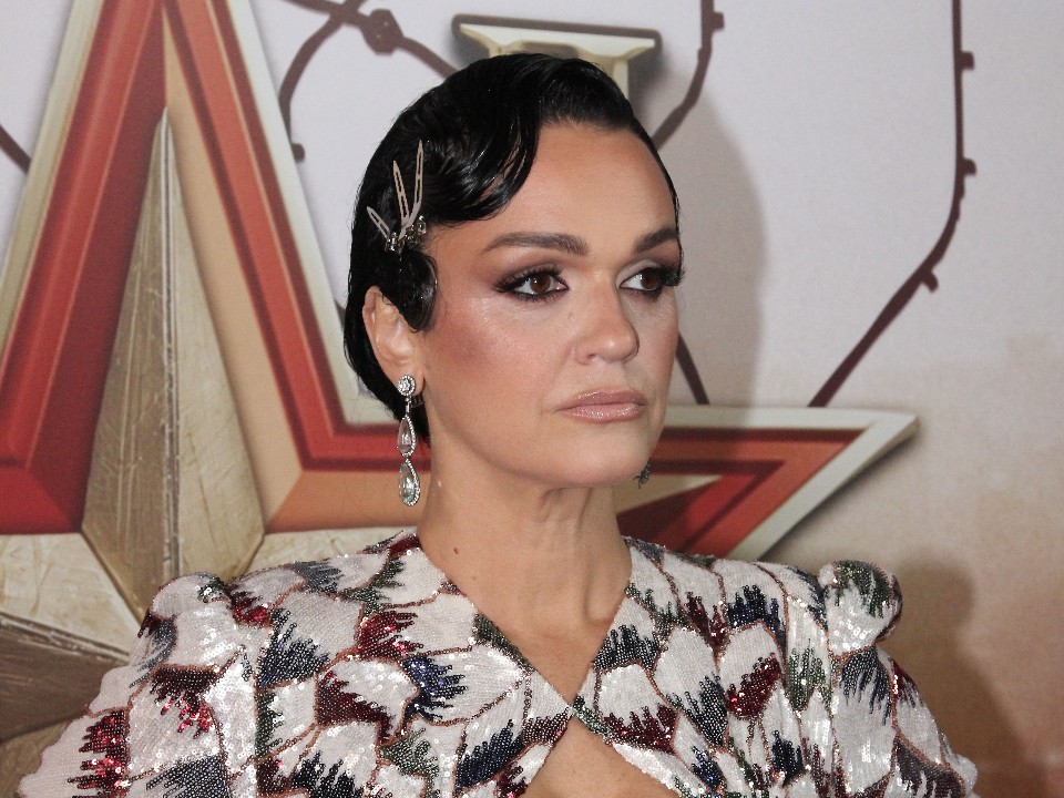 Ботокс со слезами: певица Слава рассказала о жутких ощущениях во время уколов красоты