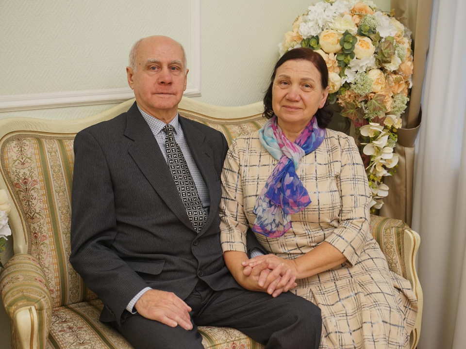 Полвека любви и приятный бонус от государства: семьи, отметившие золотую свадьбу, могут получить выплату через госуслуги