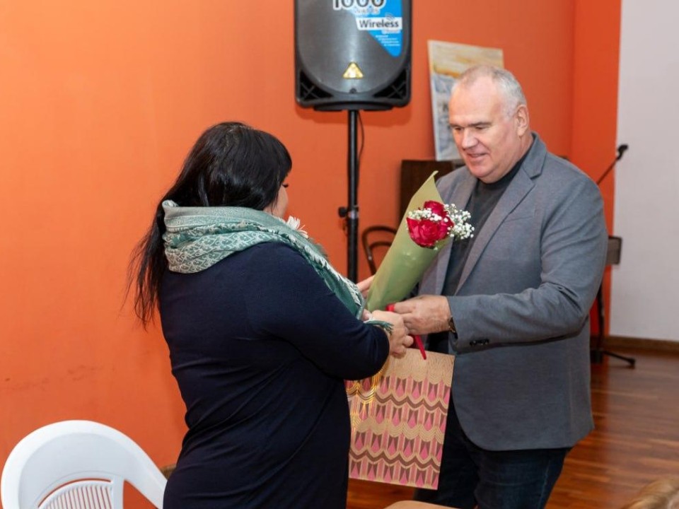 Выдержка и сила духа: глава Талдомского округа поздравил матерей участников СВО