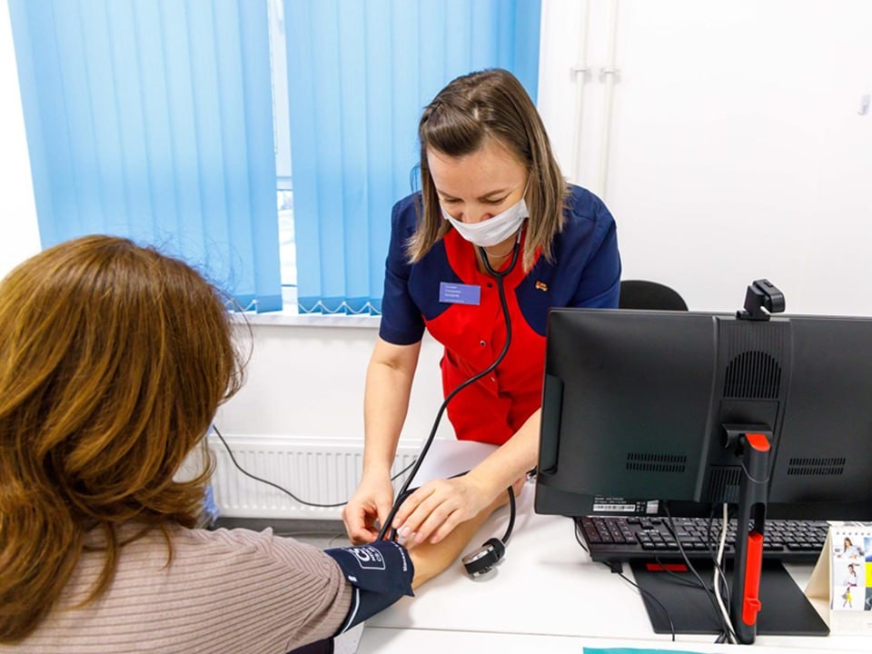 Травмы и нагноение после массажа: чем опасно лечение насморка бытовыми вибраторами