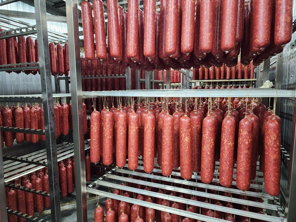 Мясоперерабатывающее предприятие в Мытищах выпускает до трех тонн продукции в день