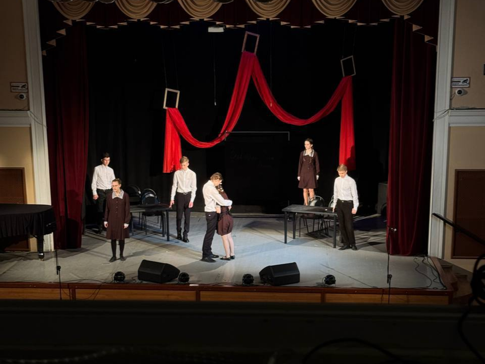 Лучший патриотический спектакль представили актеры из Котельников в финале театрального фестиваля в Пушкине