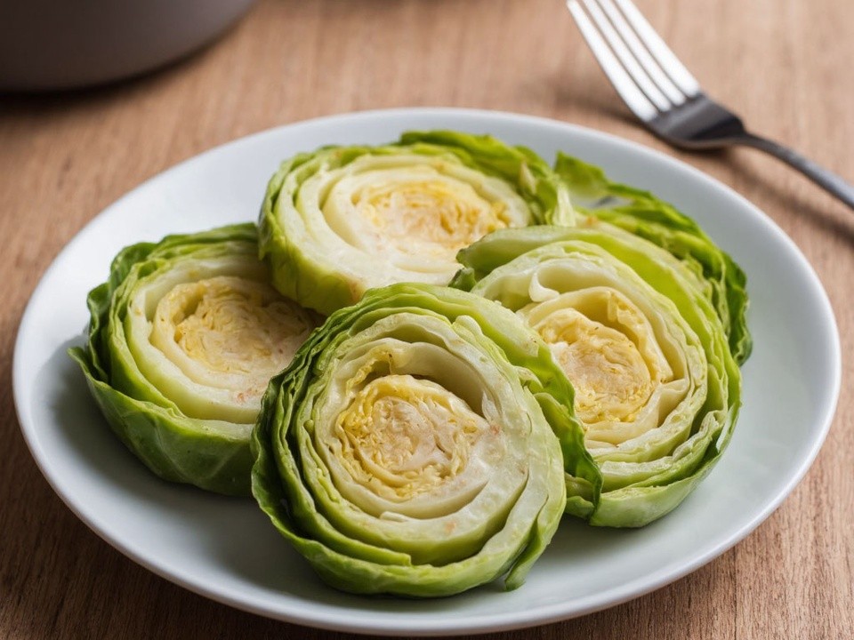 Капуста вместо мяса: простой рецепт с хрустящей корочкой для тех, кто соблюдает пост