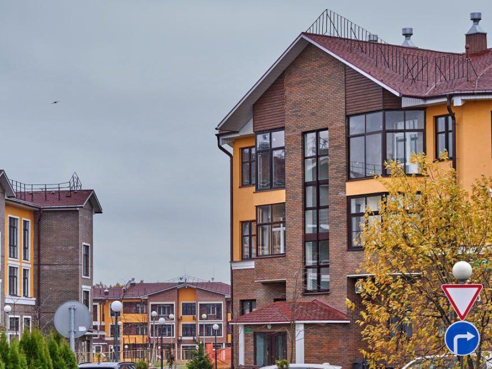 Дворы‑кольца, зелень и охрана: в Красногорске появились 53 новые квартиры с развитой инфраструктурой