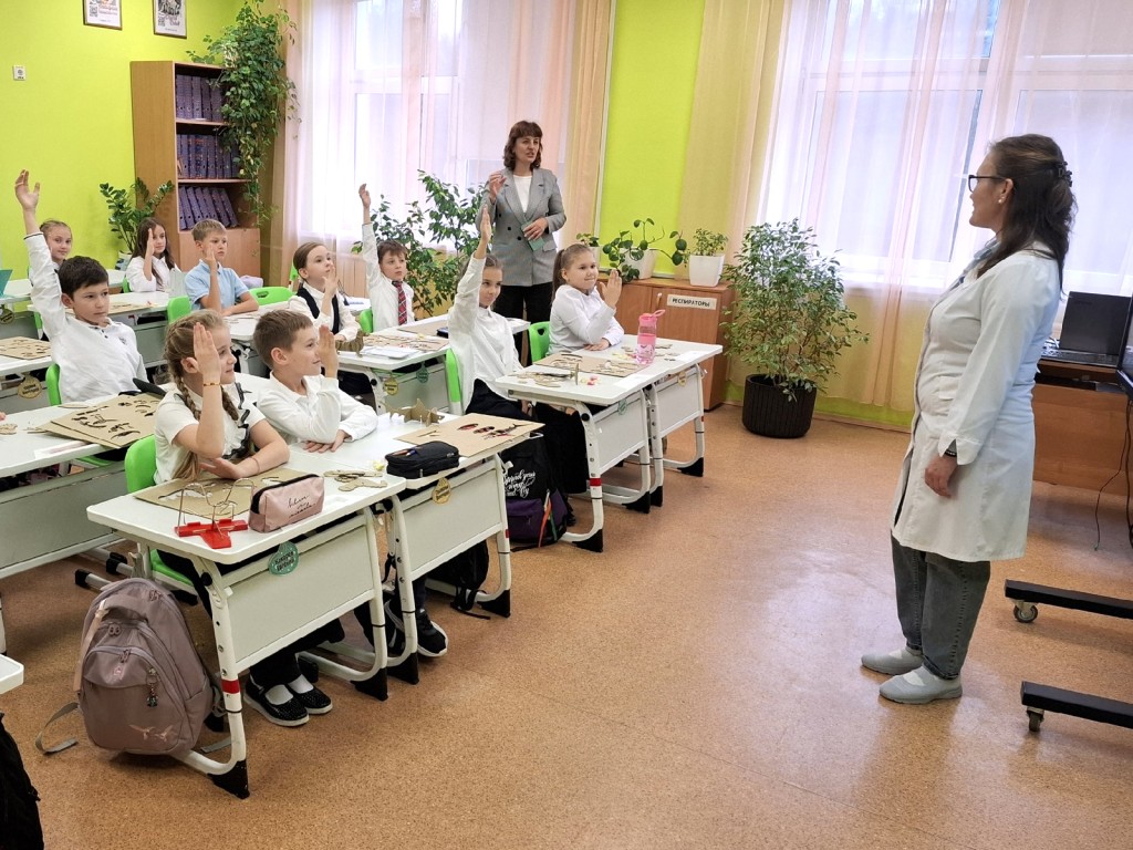«Суперсила для здоровья»: педиатр провела урок гигиены в школе №9
