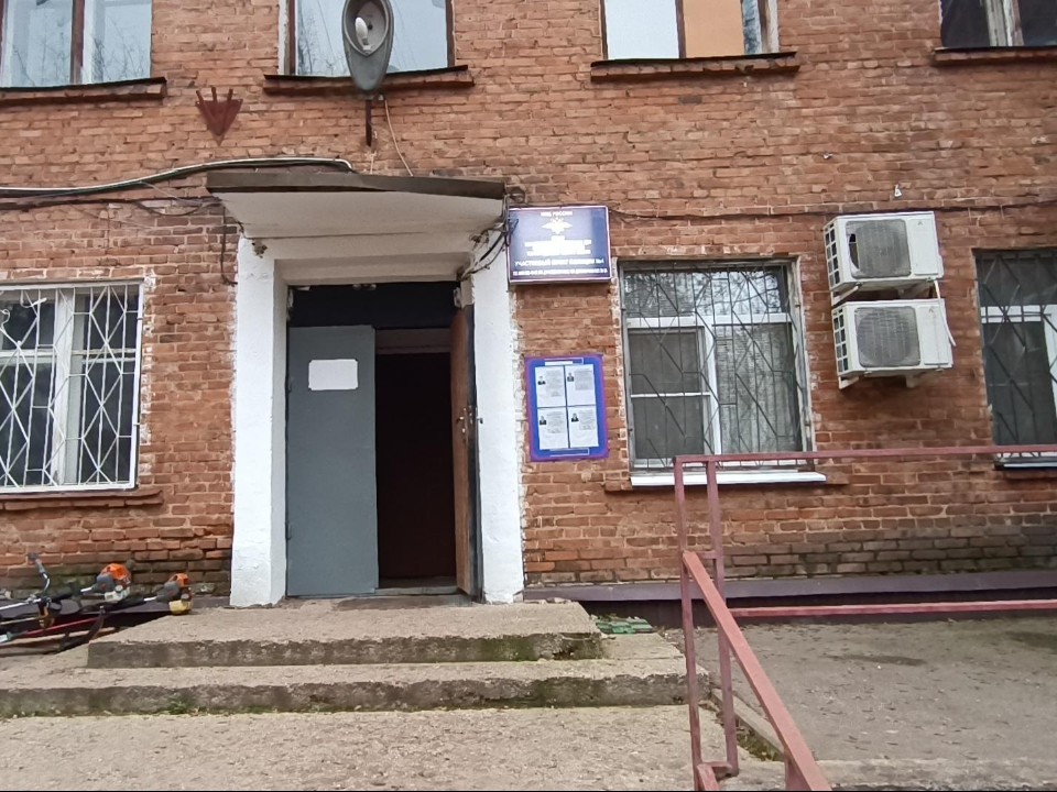 Строители заканчивают ремонт опорного пункта полиции на улице Булычева