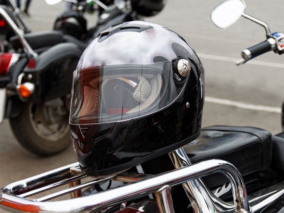 Опасный маневр байкера едва не стоил ребенку жизни в Балашихе