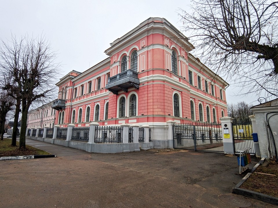 На выставке «Андреевская осень» пройдет встреча с автором цикла «Серпуховская готика»