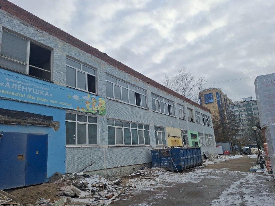 Комплексное обновление: зачем старому детскому саду в Дмитрове устанавливают видеонаблюдение и современный фасад