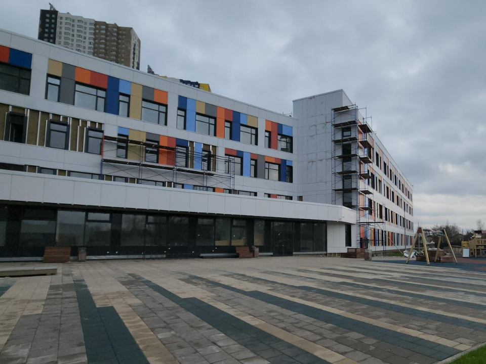 Школу на 1100 мест в Павшинской пойме откроют до конца 2025 года