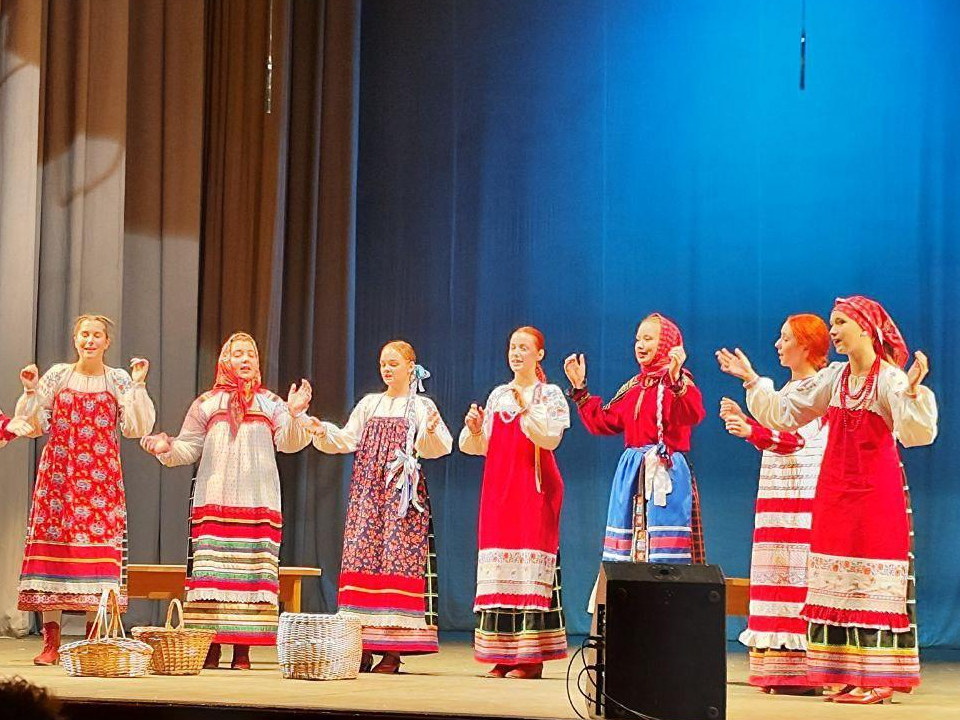 В поселке Елизаветино состоится концерт, приуроченный ко Дню матери