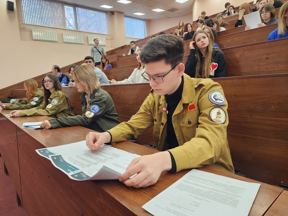 Военно-патриотический диктант пройдет в России 1 декабря: как принять участие в акции