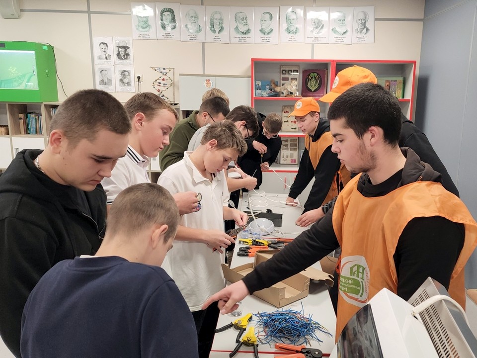 Луховицкие школьники узнали о многообразии рабочих профессий, и куда можно пойти учиться