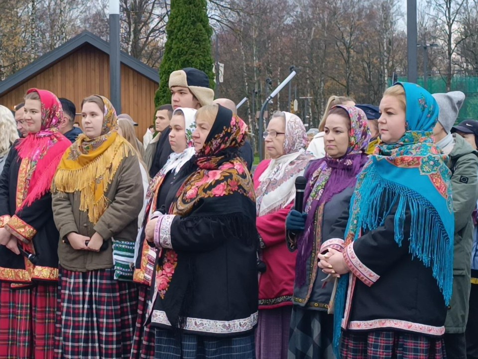 Легкие движения для всех: как волонтер объединила молодежь Лобни в танце
