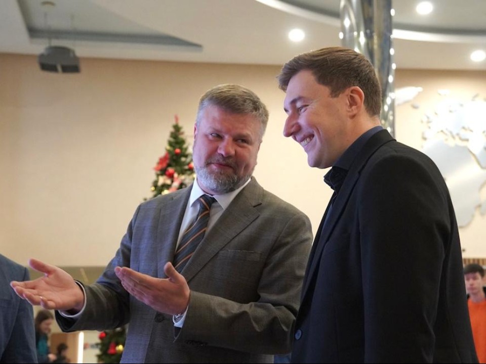 Шахматы объединяют: 100 игроков из шести стран сошлись в Дубне под взглядом чемпиона мира